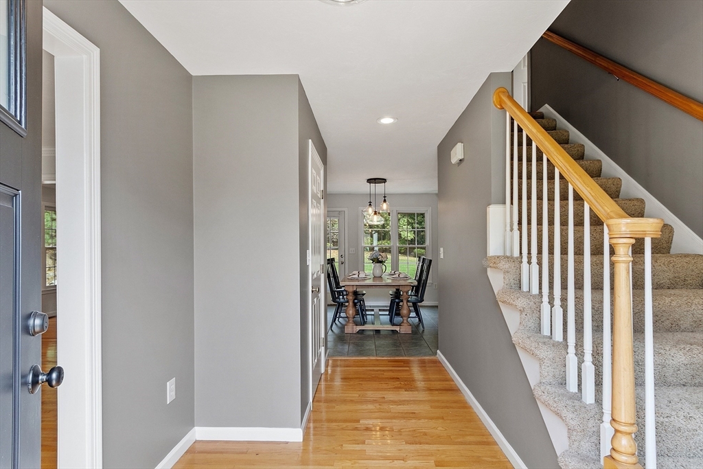 6 Vanessa Dr