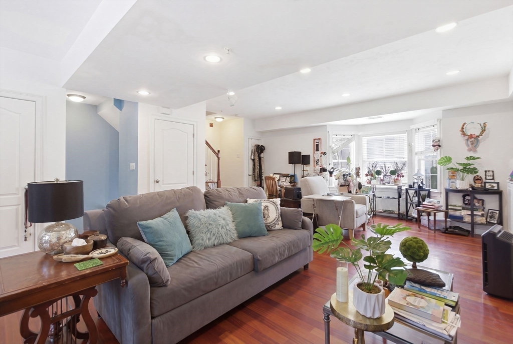 218 South ST #9, Waltham, MA Photo #8