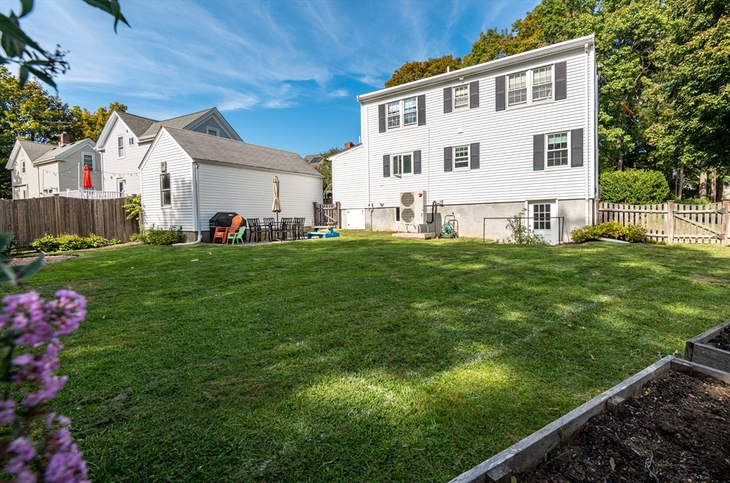 12 Maple Street