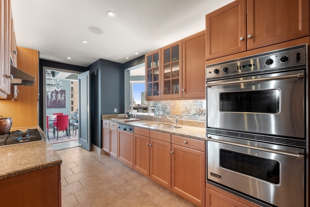 2 Avery St #24C, Boston, MA Photo #11