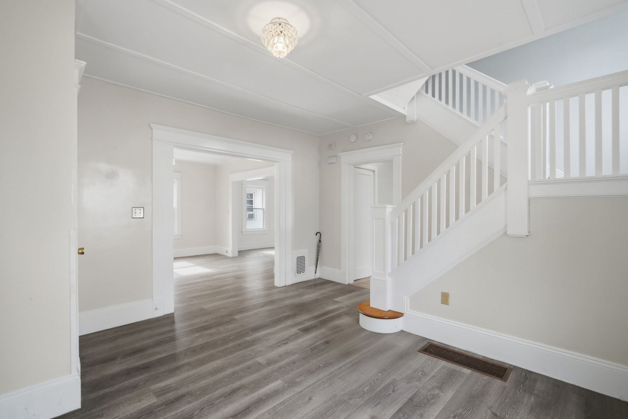 98 Bristol Street, Springfield, MA Photo #12