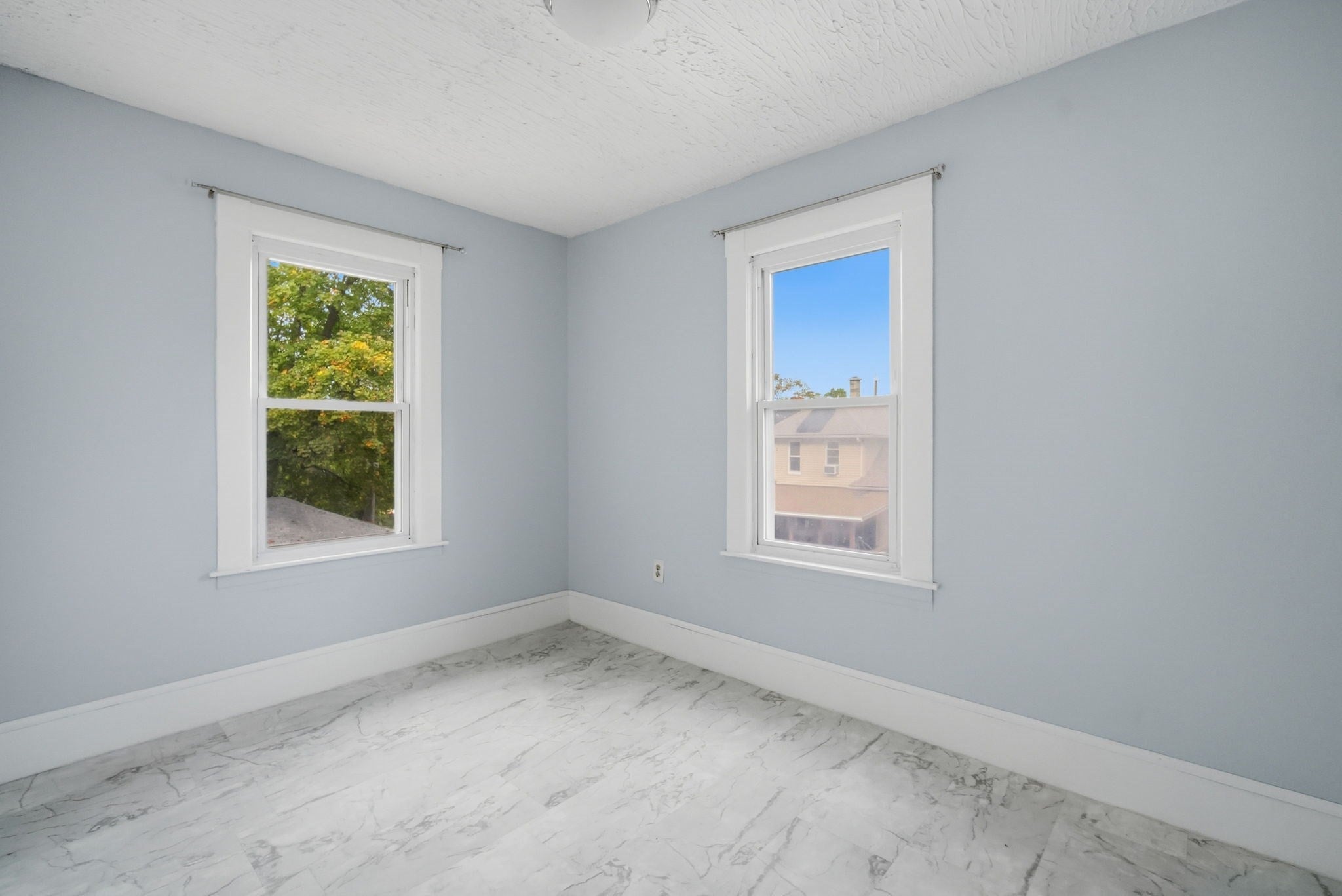 98 Bristol Street, Springfield, MA Photo #13