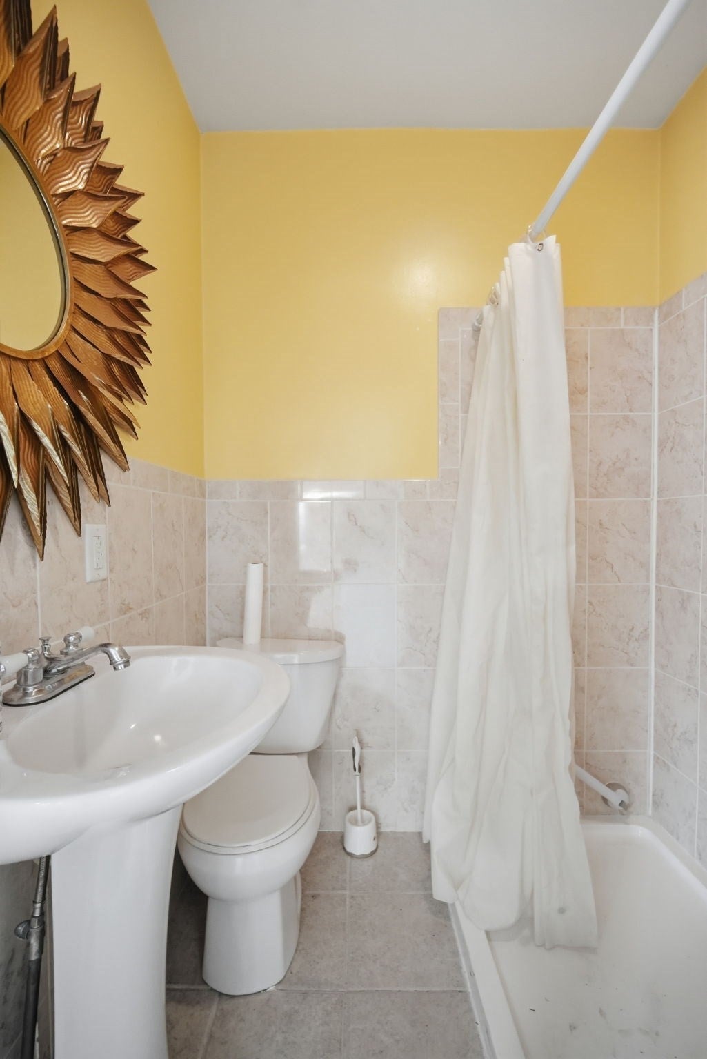 98 Bristol Street, Springfield, MA Photo #11