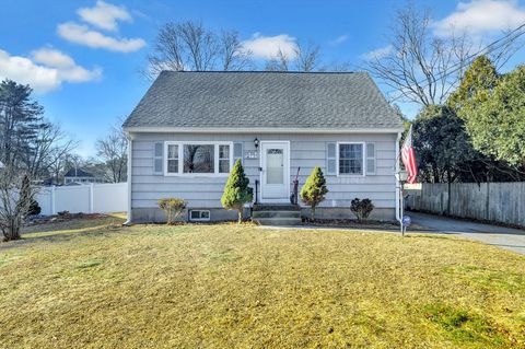 Photo of 18 Clancy Street, Chelmsford, MA 01824 (MLS # 73470739)