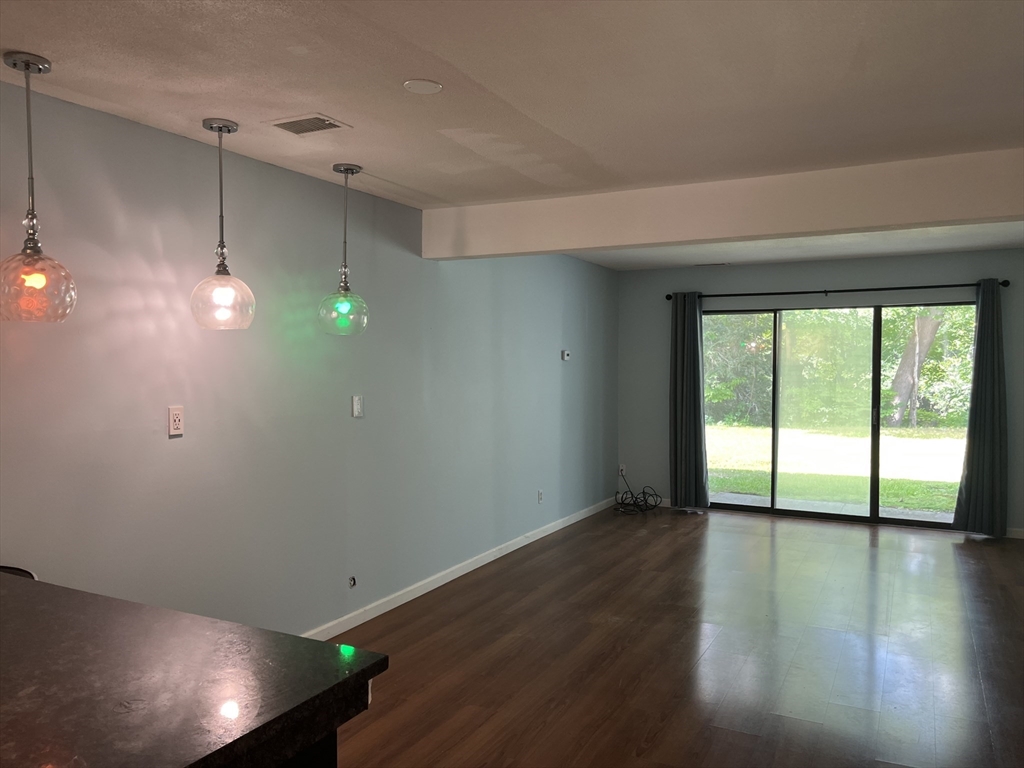 555 Russell Rd D18