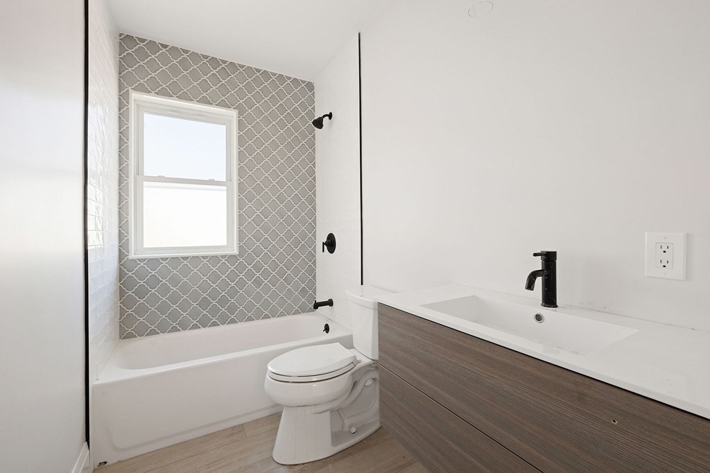 849 Cummins Highway 3