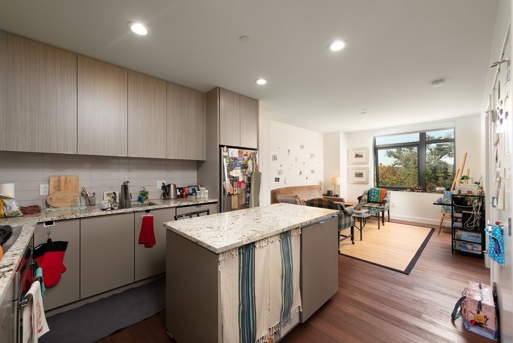 80 Fenwood Rd 610