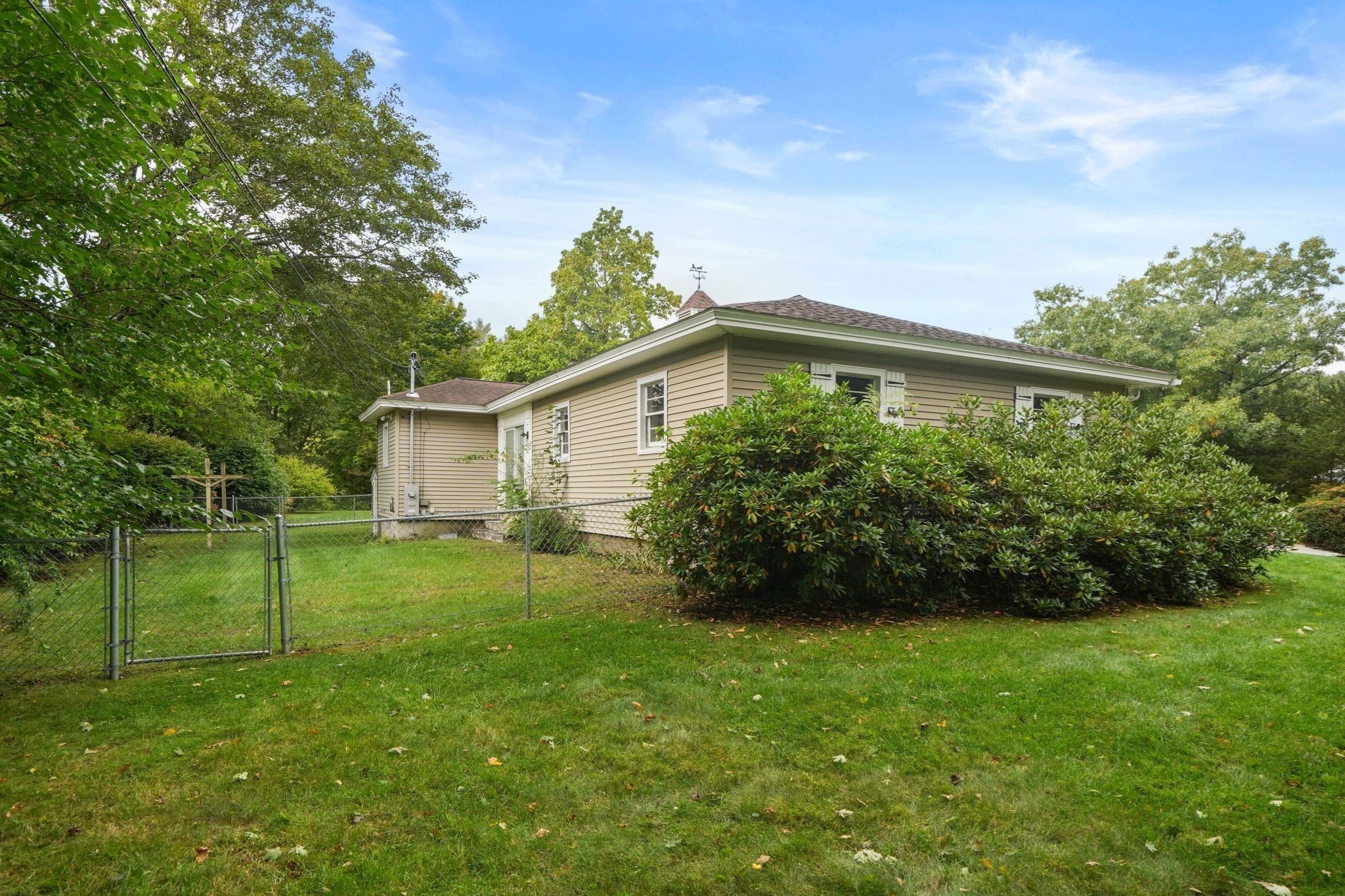 15 Myers St, Uxbridge, MA Photo #33
