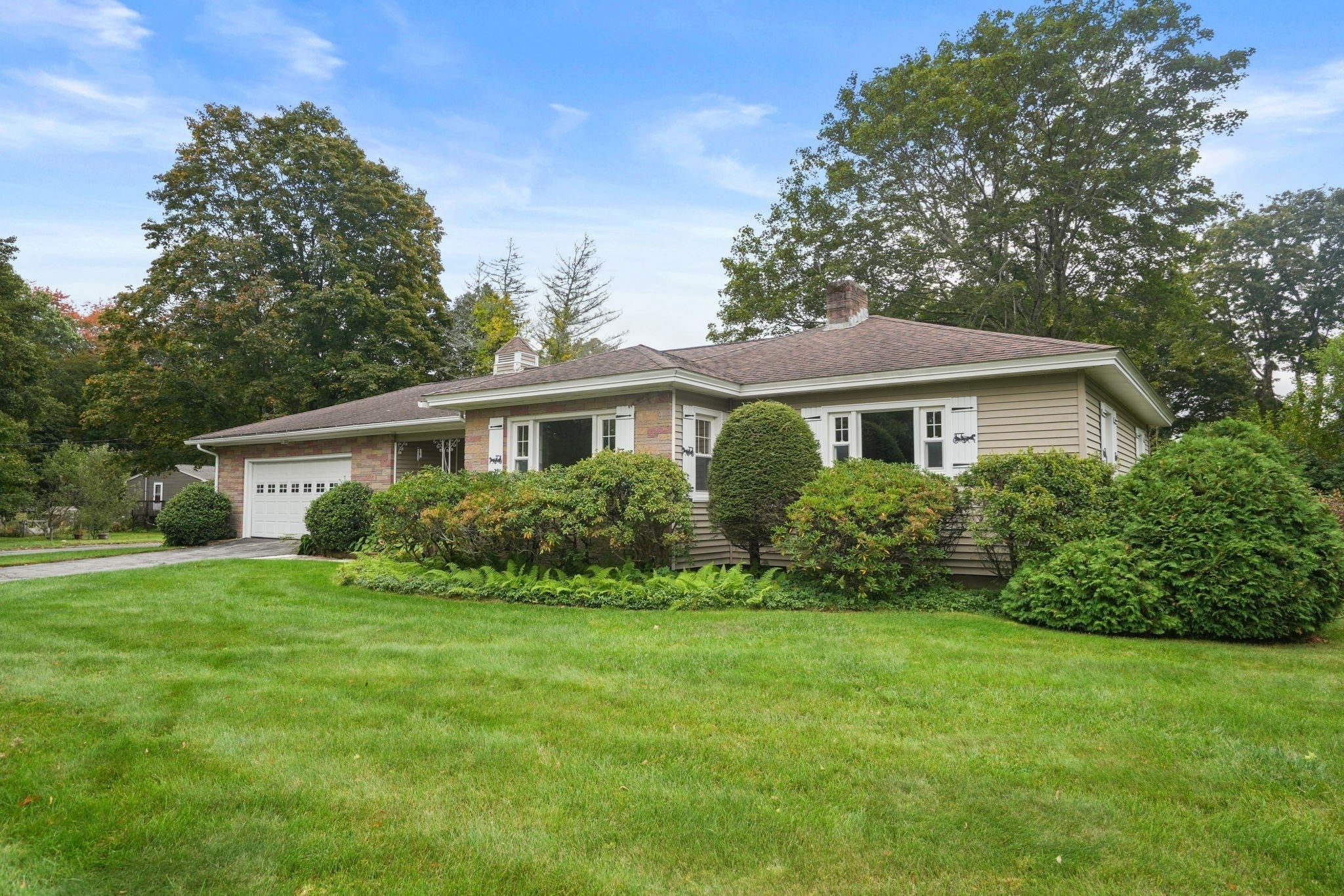 15 Myers St, Uxbridge, MA Photo #1