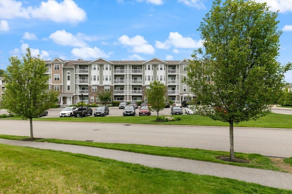 1 Francis Dr 211