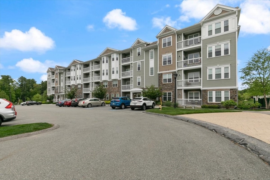 1 Francis Dr 211