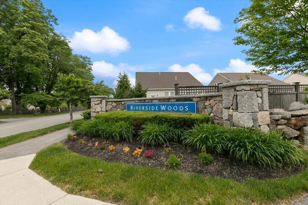 1 Francis Dr 211