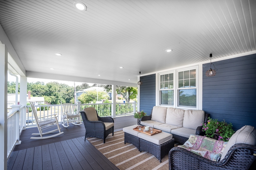 6 Brewster Road