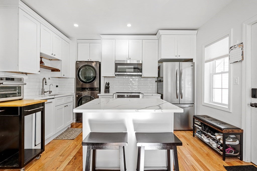 2 Rolfe Ave, Worcester, MA, 2 Rolfe Ave, Worcester, MA Photo #32