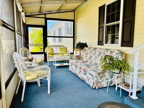 606 Skyline Drive 606 Sturbridge MA 01566