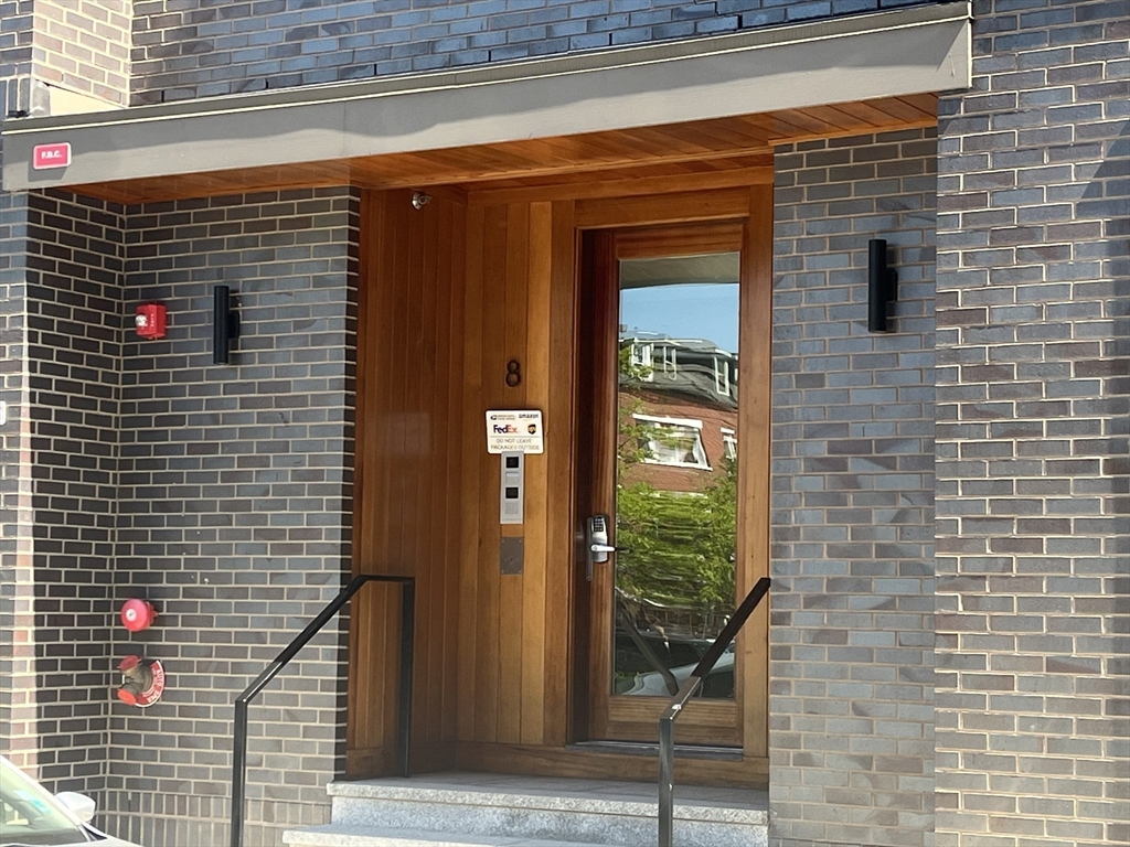 4-8 Winthrop St 103