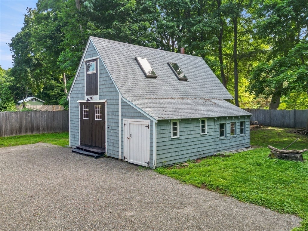 16 Nabbys Point Road