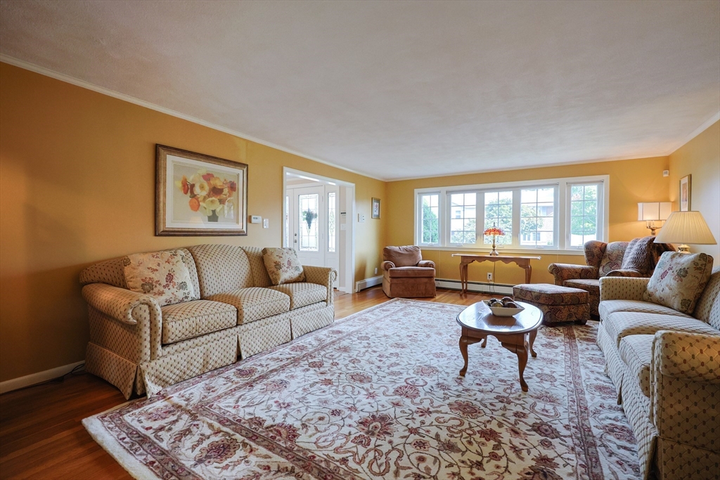 28 Fieldstone Dr