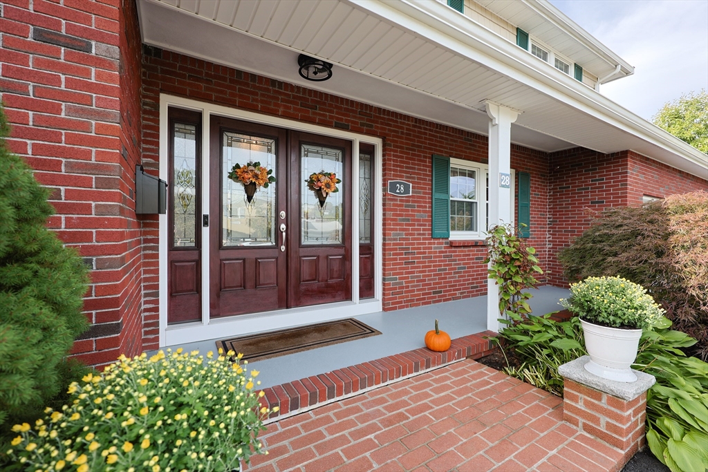 28 Fieldstone Dr