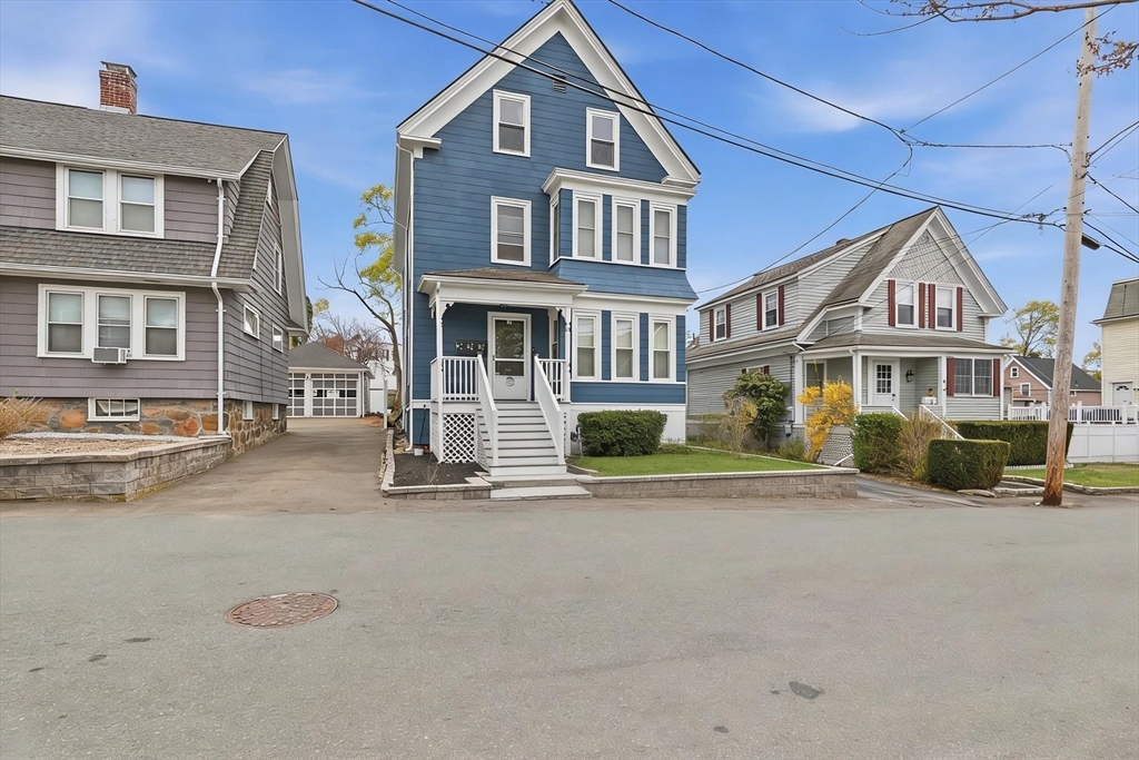 Click for 13 Roy Street #3, Swampscott, MA slideshow Click for 13 Roy Street #3, Swampscott, MA slideshow
