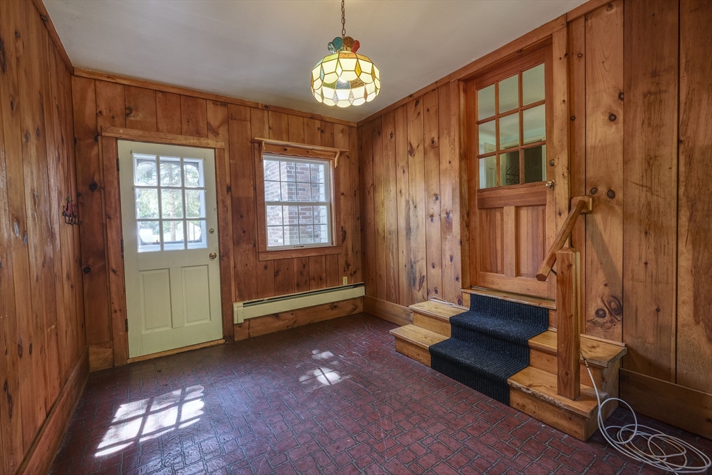 175 Knotty Pine Ln