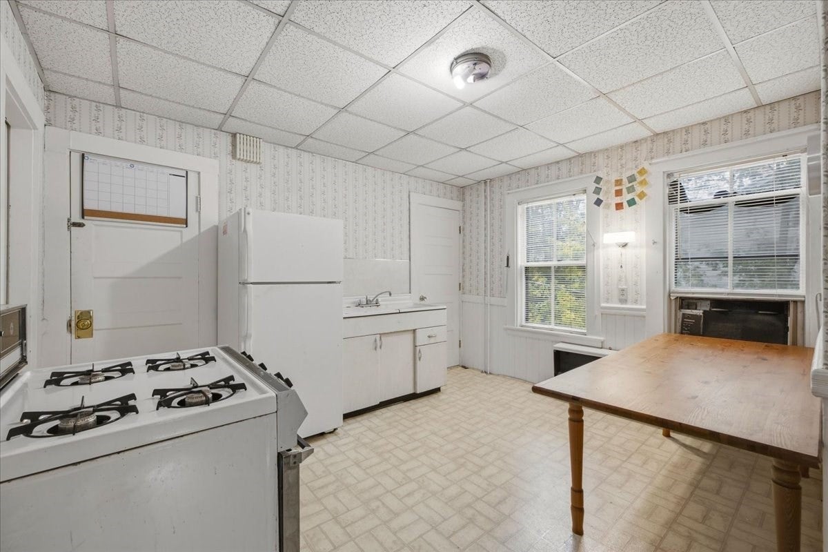 40-40 1/2 Savin Avenue, Norwood, MA, 40-40 1/2 Savin Avenue, Norwood, MA Photo #16