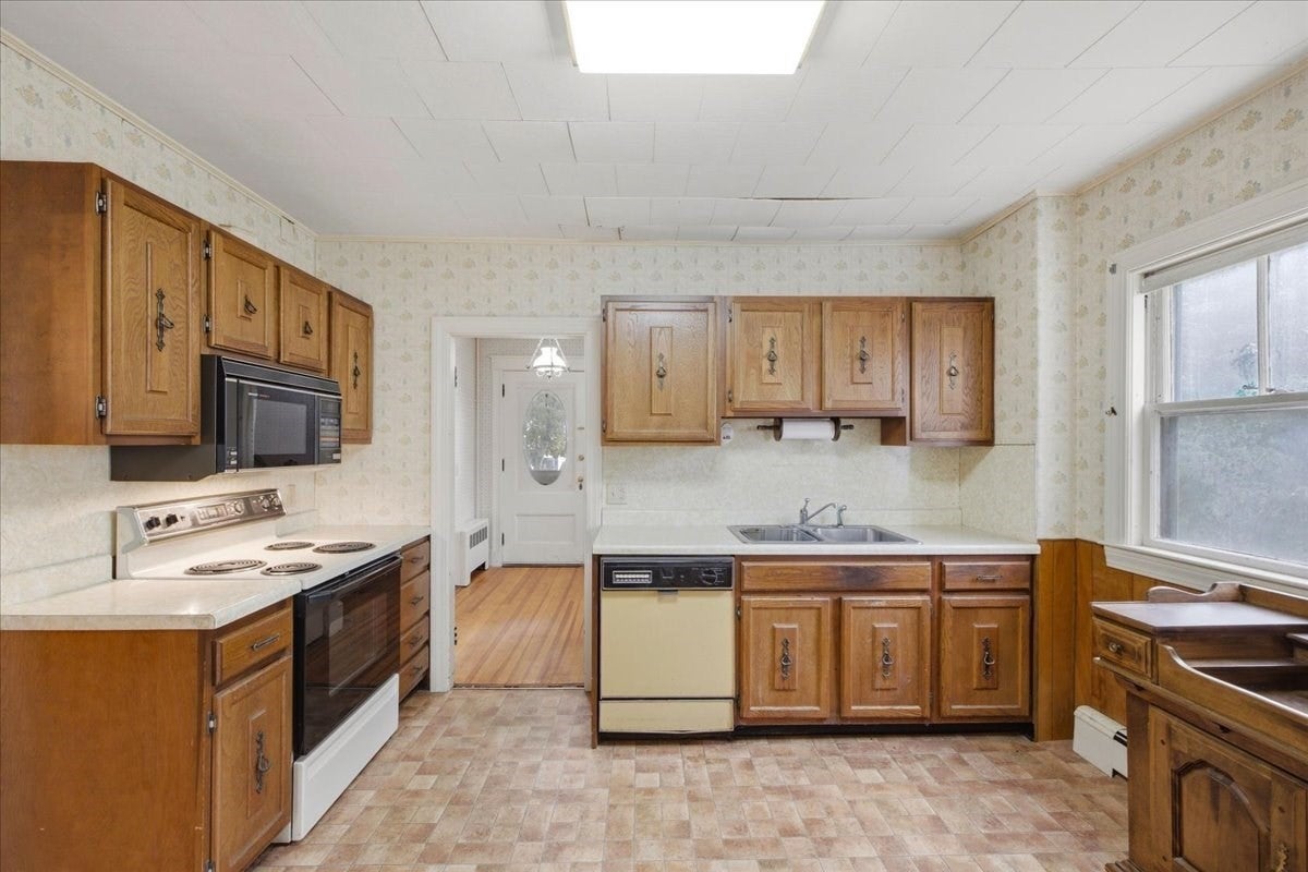 40-40 1/2 Savin Avenue, Norwood, MA, 40-40 1/2 Savin Avenue, Norwood, MA Photo #22