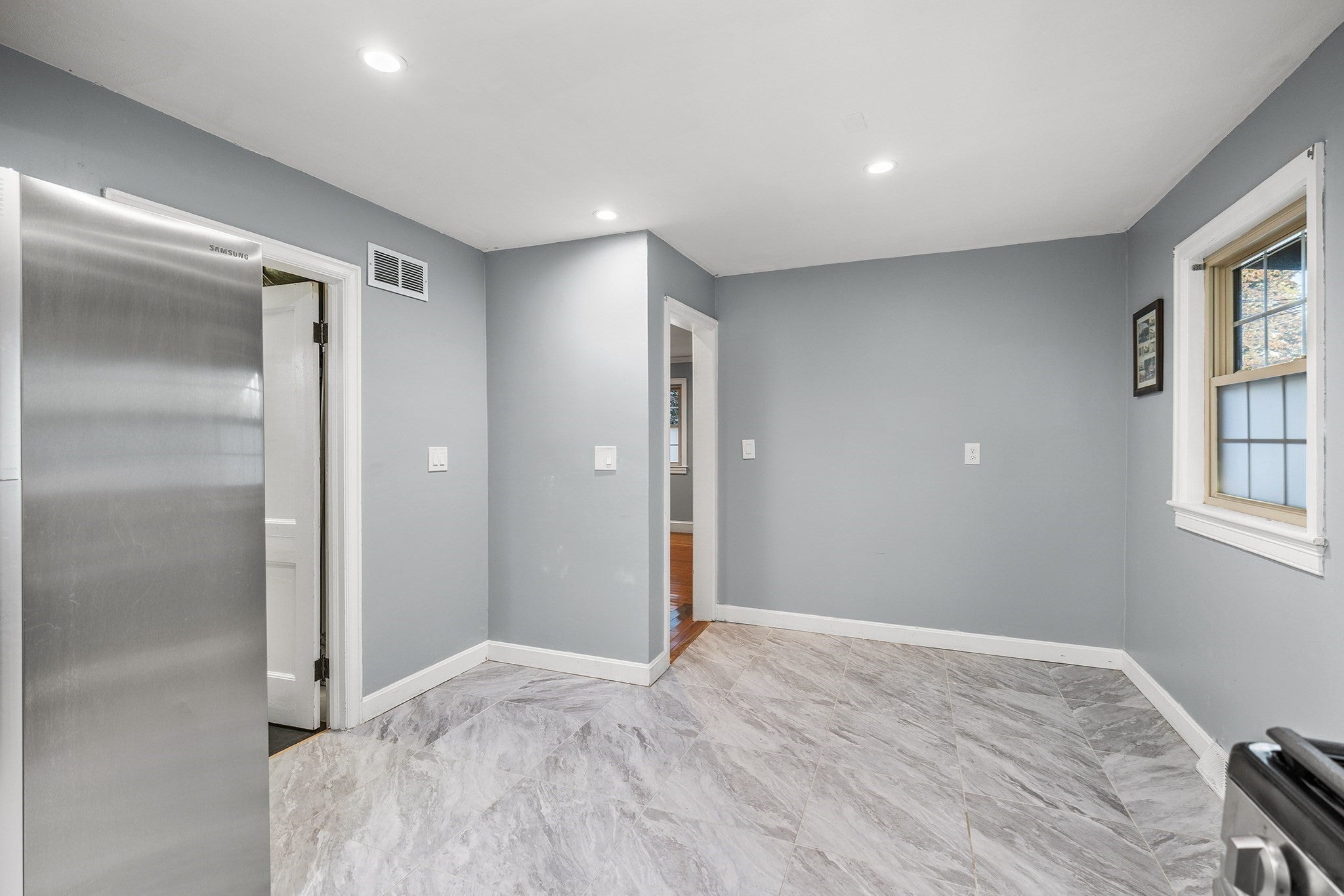 51 Selwyn Rd, Randolph, MA Photo #5