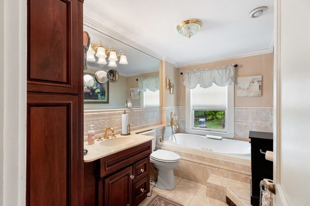 50 Chestnut St, Lynnfield, MA, 50 Chestnut St, Lynnfield, MA Photo #28
