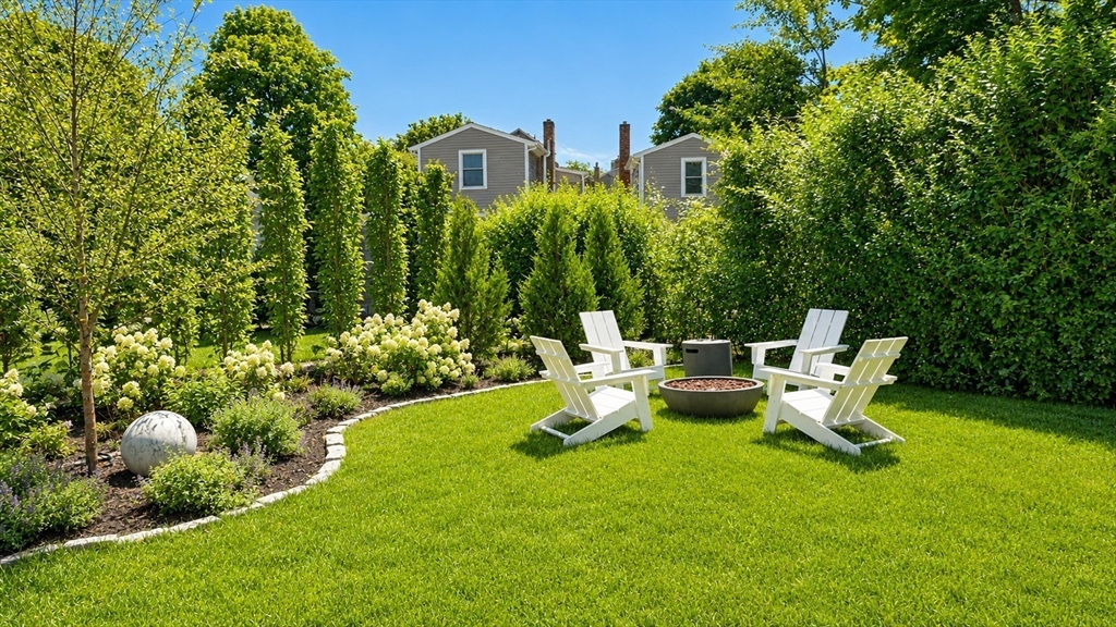 10 Snows Lane Unit 1B