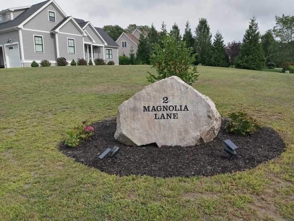 2 Magnolia Ln