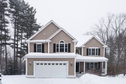 81 Rebecca Rd Northbridge MA 01588