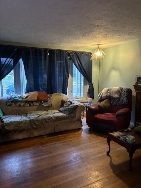 22 Old Bolton Rd