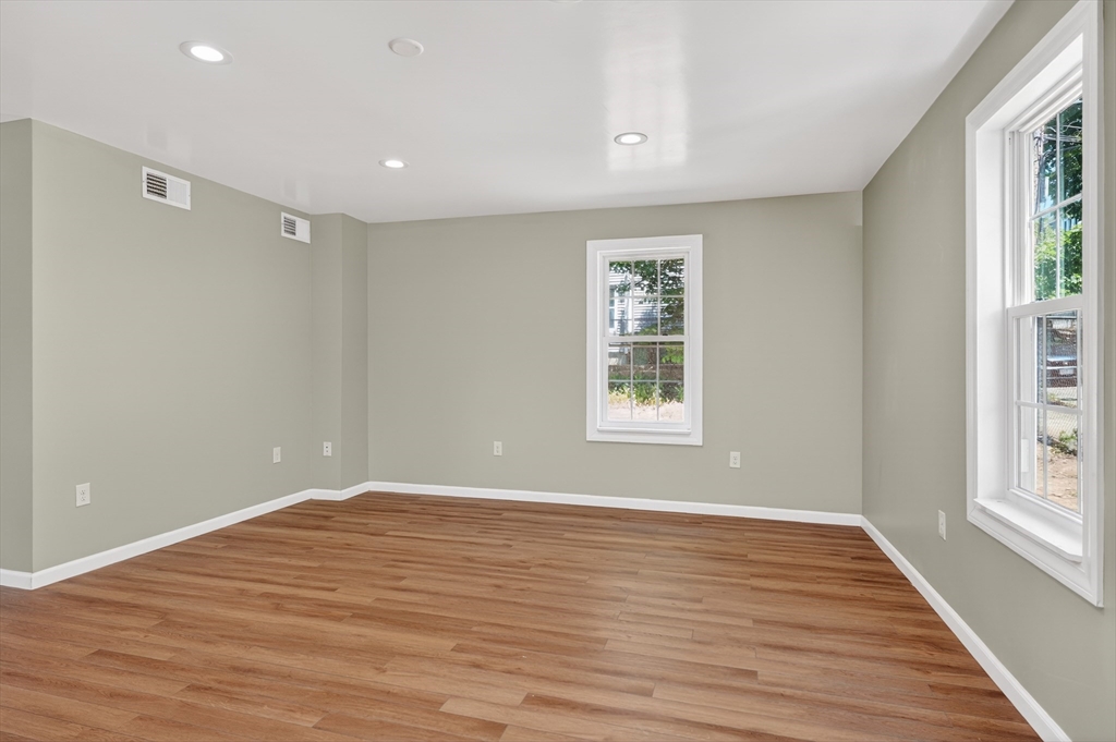 14 Highland Ave
