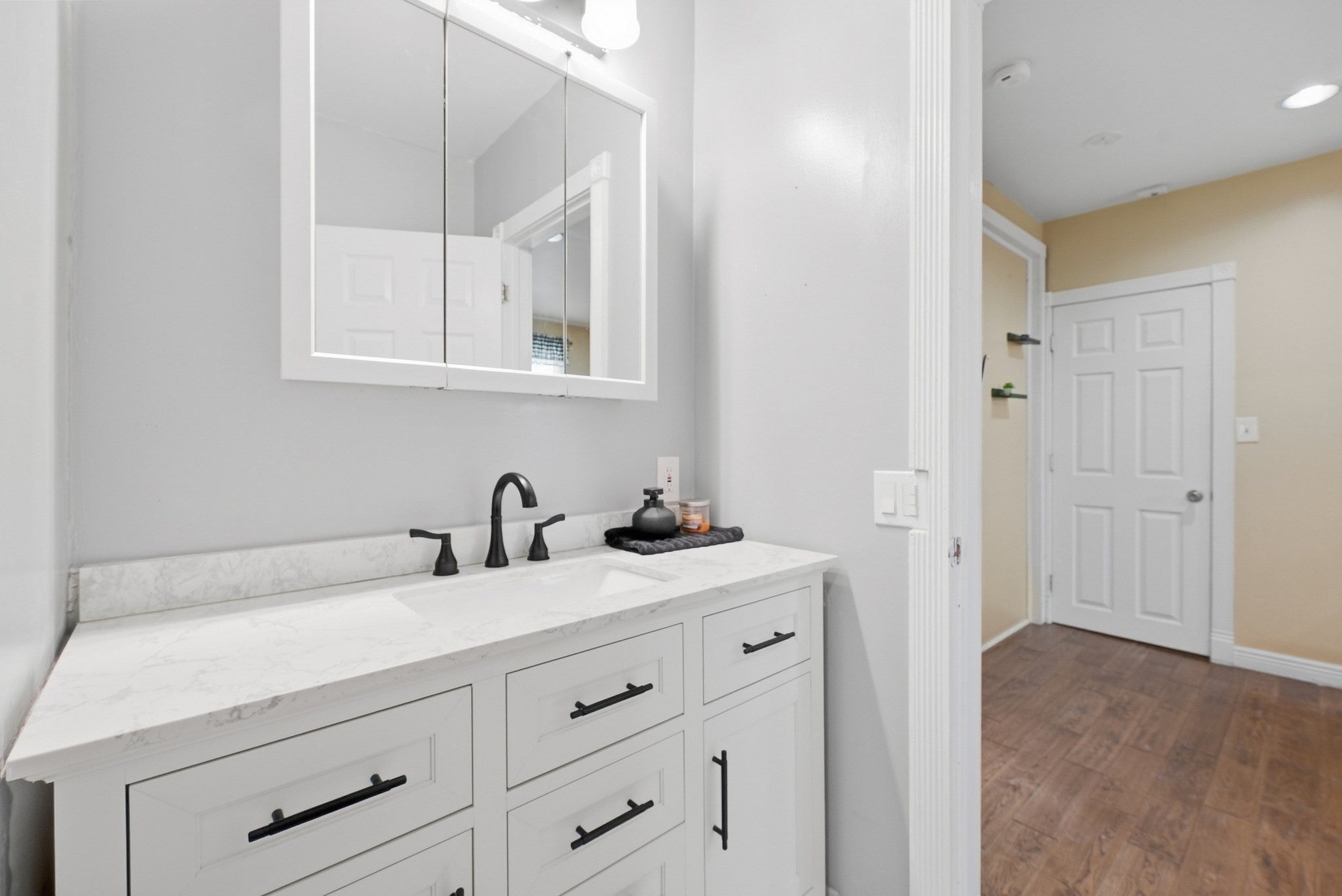 11 Garrity St, Chicopee, MA Photo #14