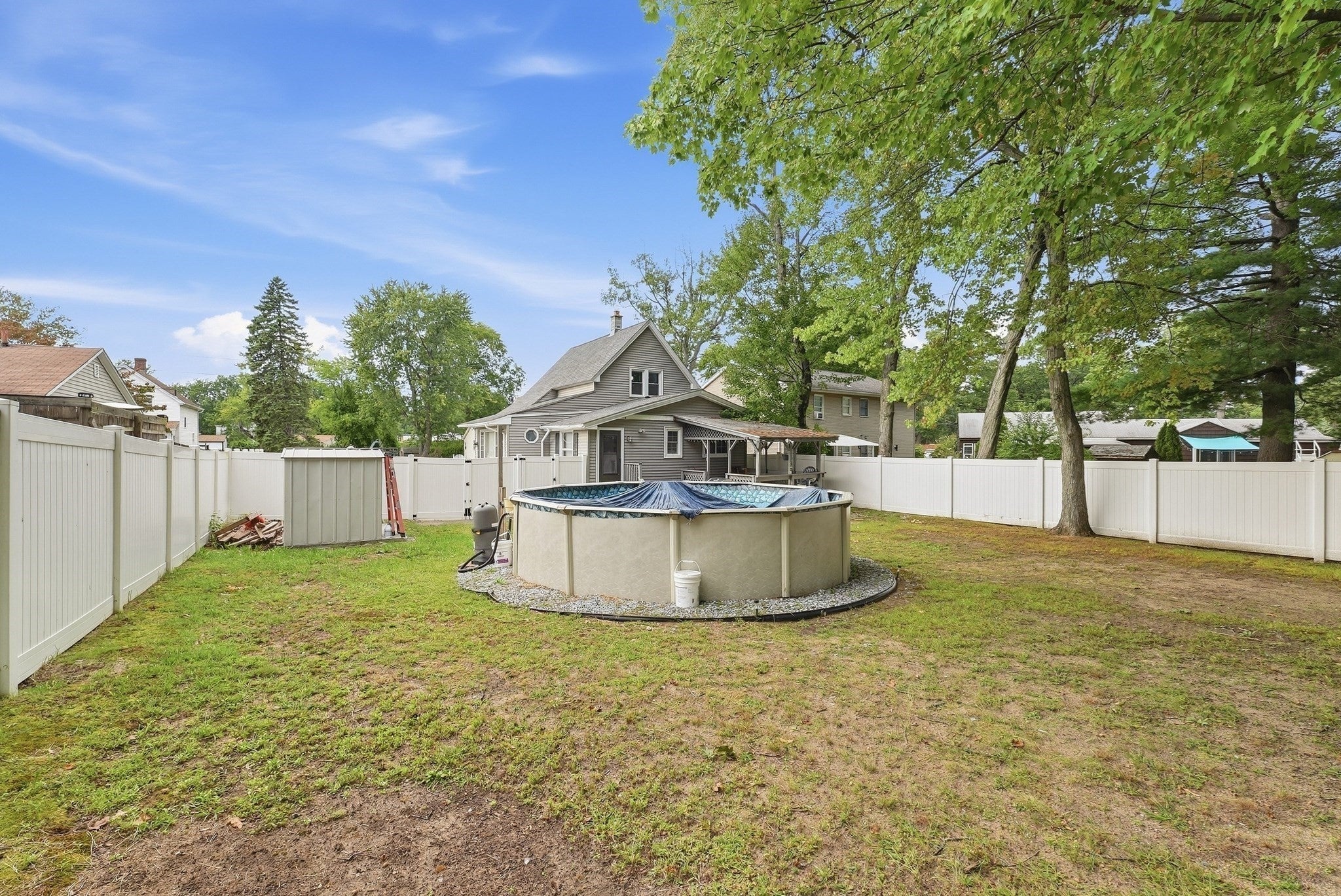 11 Garrity St, Chicopee, MA Photo #31