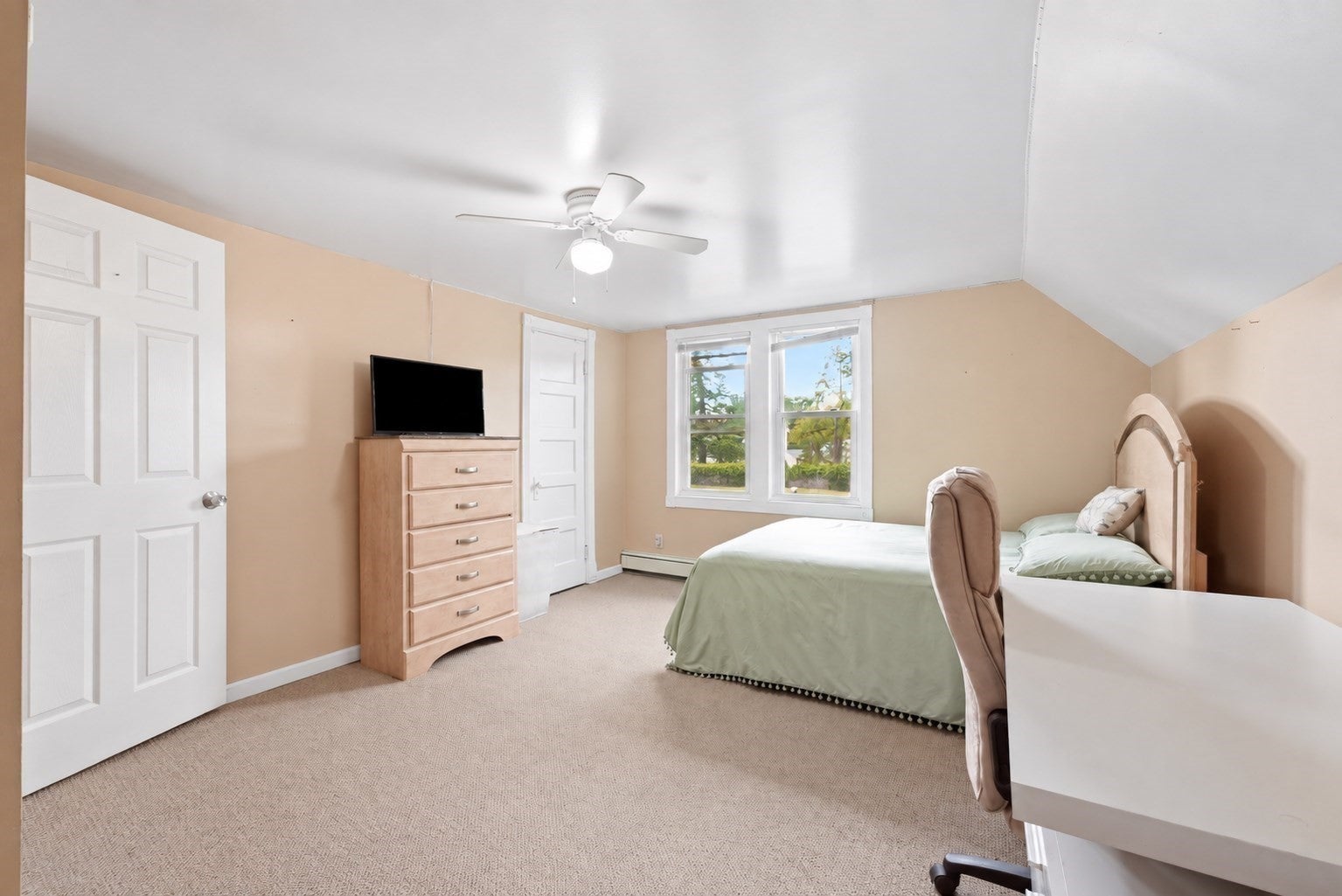 11 Garrity St, Chicopee, MA Photo #21