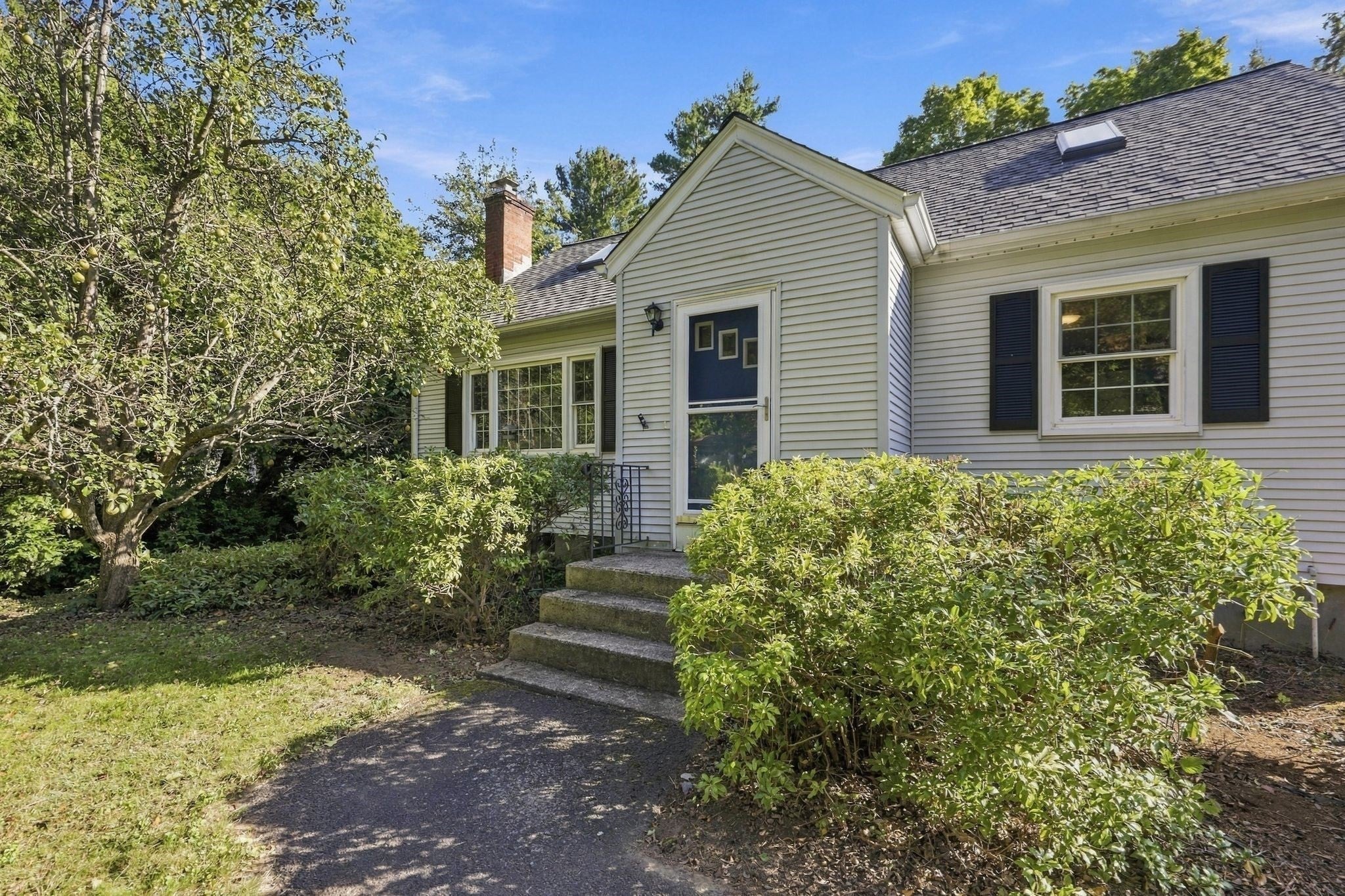 13 Chileab Rd, South Hadley, MA Photo #3
