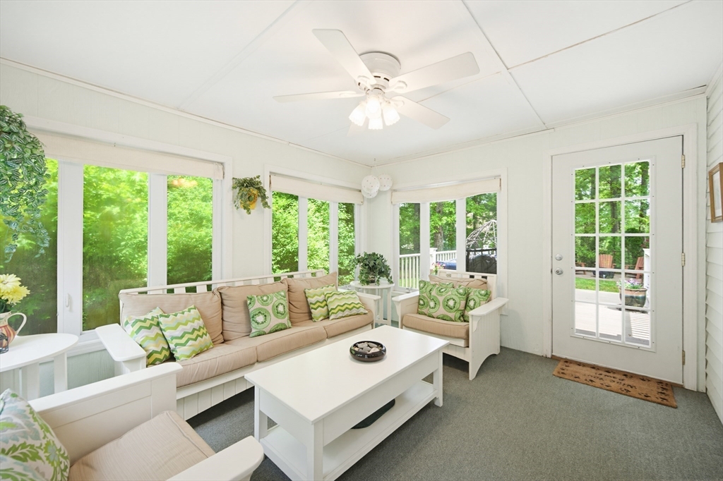 77 Oxbow Dr