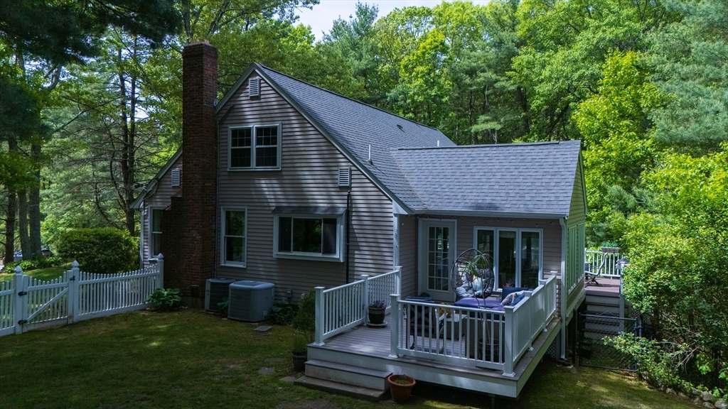 77 Oxbow Dr