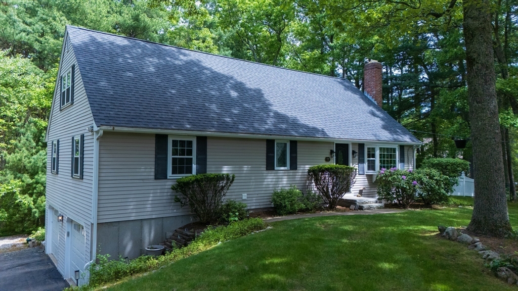 77 Oxbow Dr