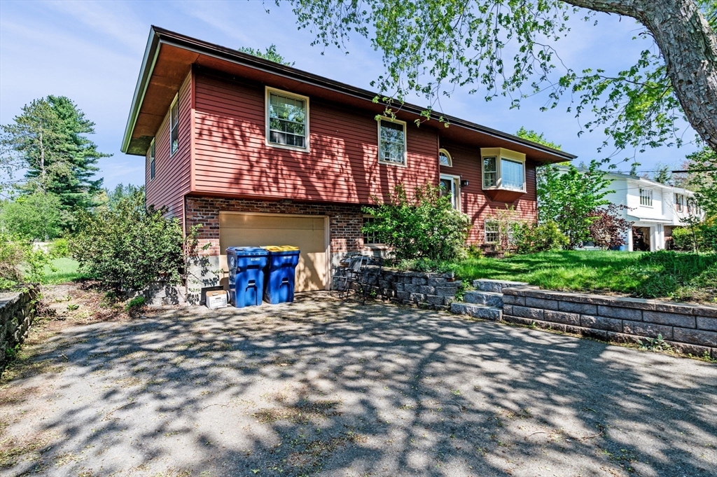 3 Rolling Hill Ave
