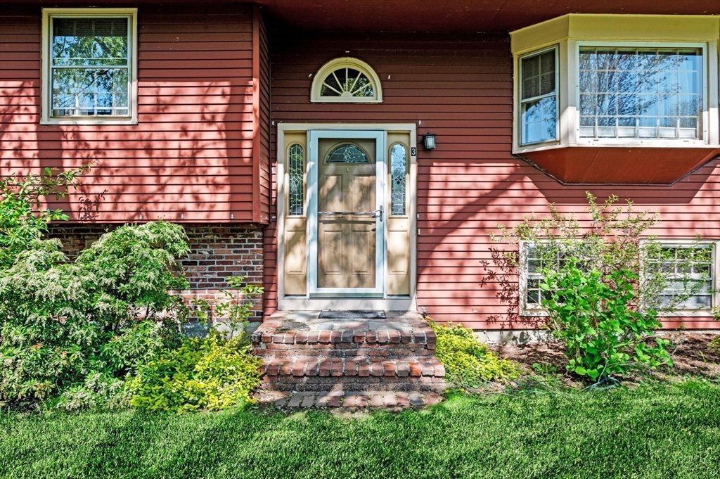3 Rolling Hill Ave