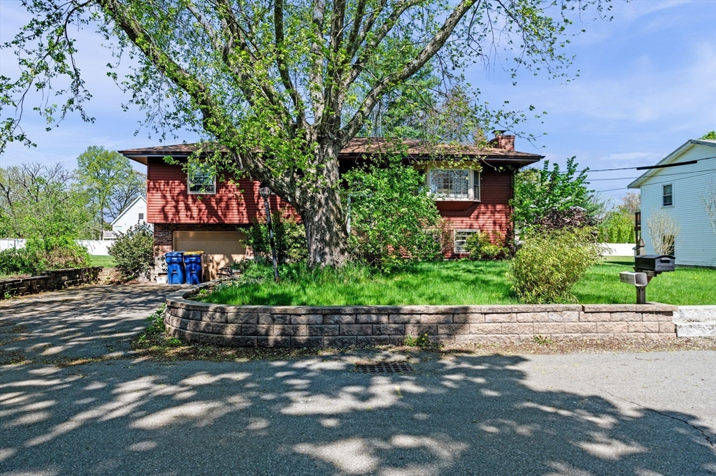 3 Rolling Hill Ave