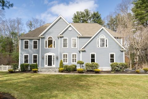 23 Woodhaven Dr Franklin MA 02038