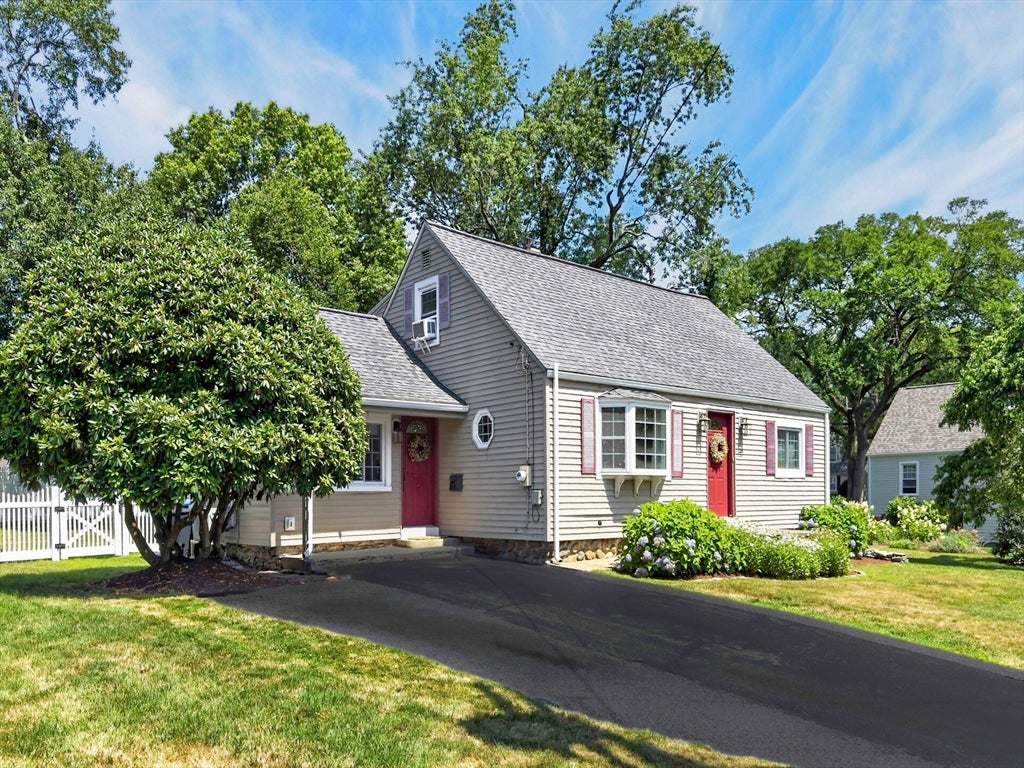 47 Maple Cir, Shrewsbury, MA Photo #1