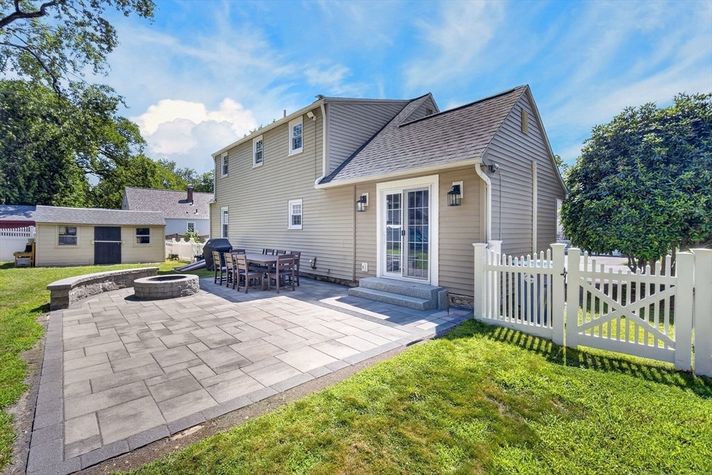 47 Maple Cir, Shrewsbury, MA Photo #36