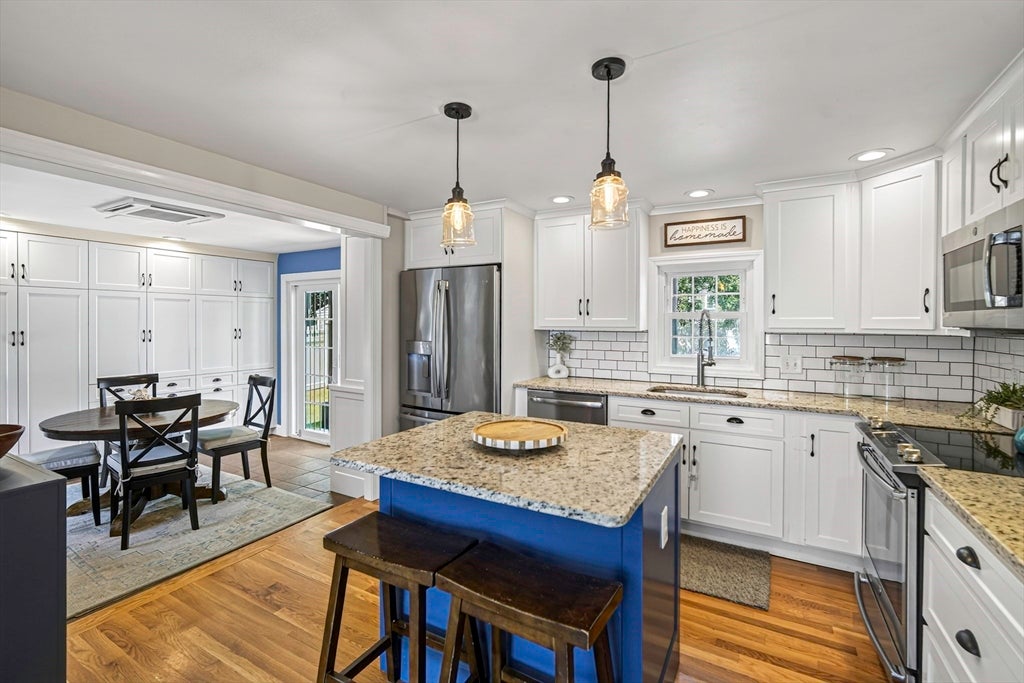 47 Maple Cir, Shrewsbury, MA Photo #9