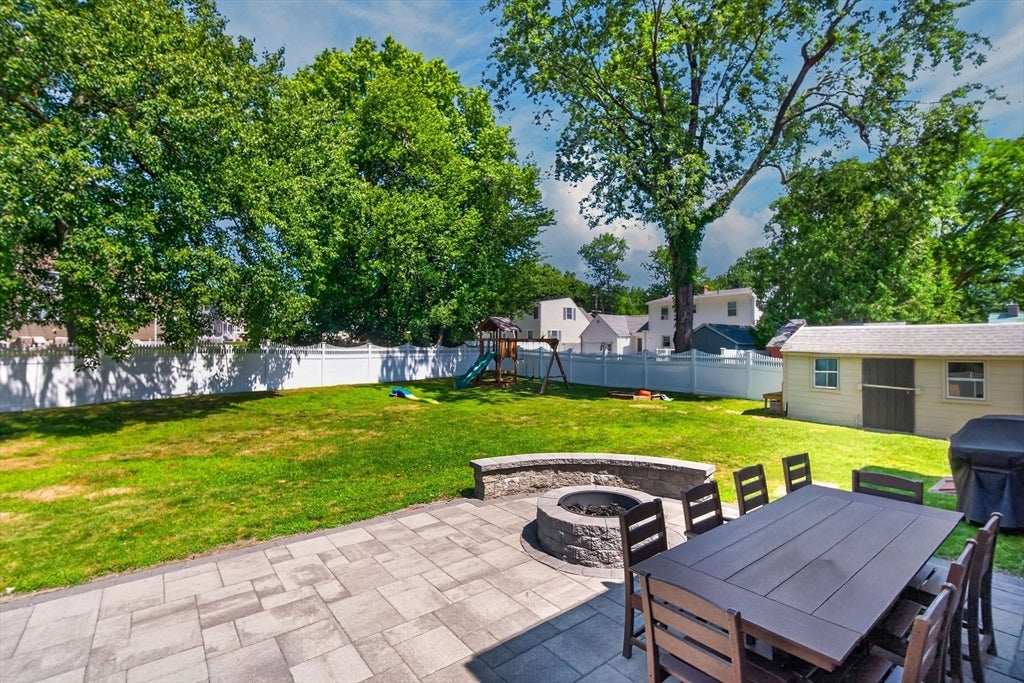 47 Maple Cir, Shrewsbury, MA Photo #37