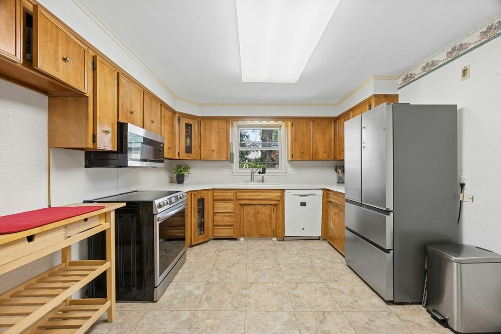 19 Hickory Drive, Worcester, MA, 19 Hickory Drive, Worcester, MA Photo #9